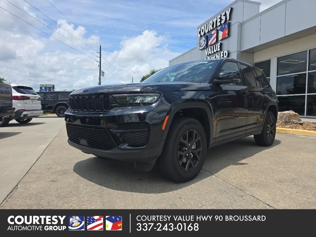 2025 Jeep Grand Cherokee Altitude 4x4's photo