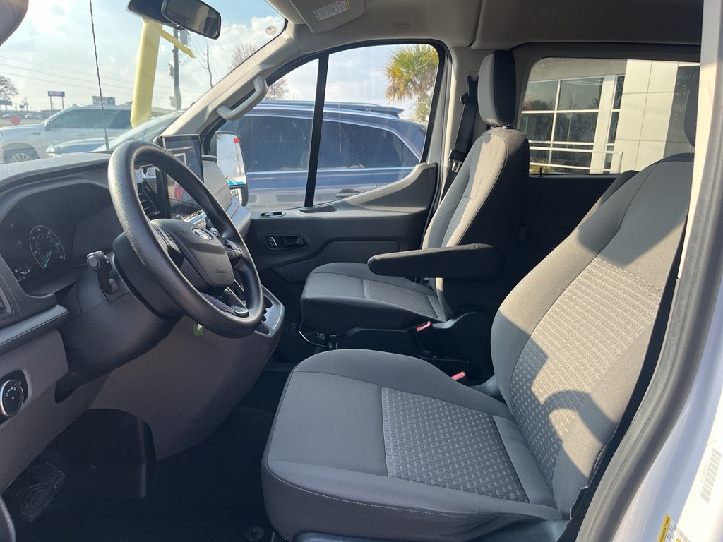 2023 Ford Transit Wagon XLT