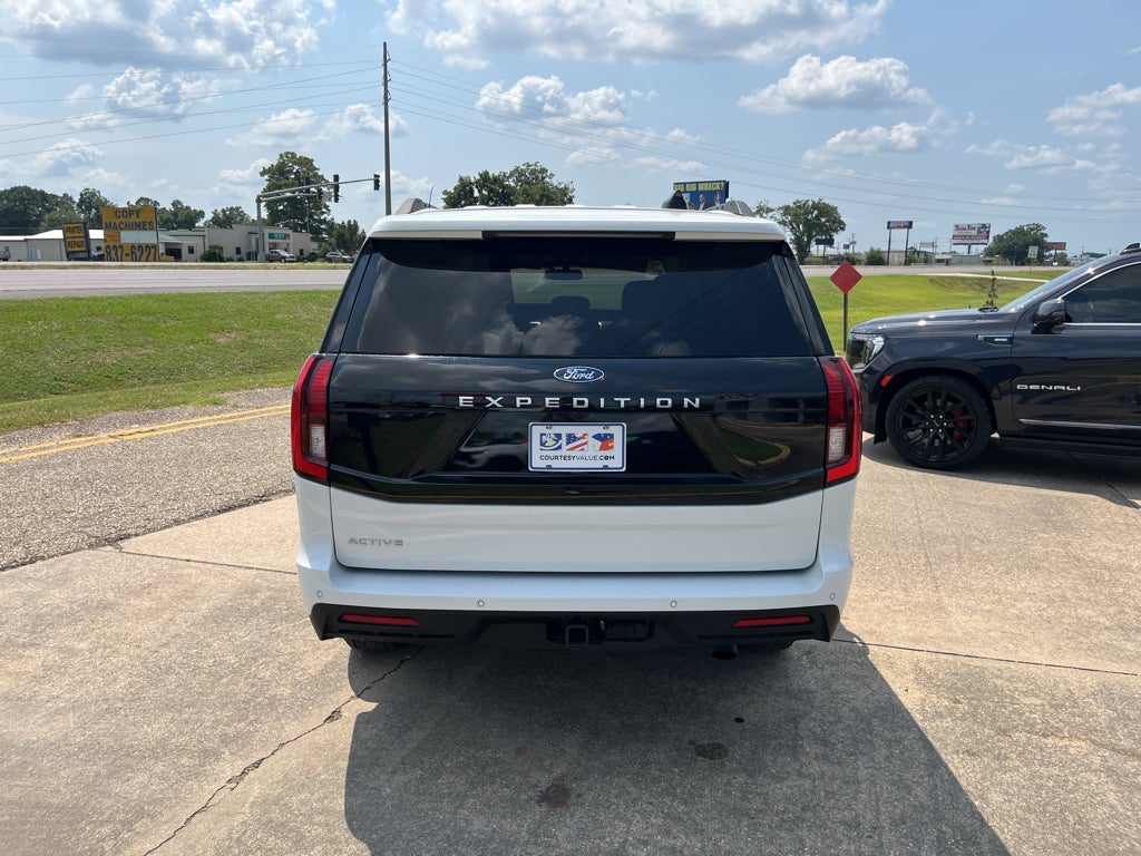 2025 Ford Expedition Active