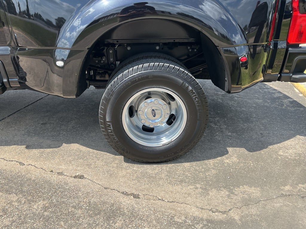 2024 Ford F-350 Super Duty Platinum