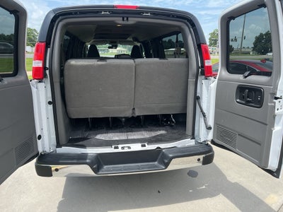 2025 Chevrolet Express 3500 LT