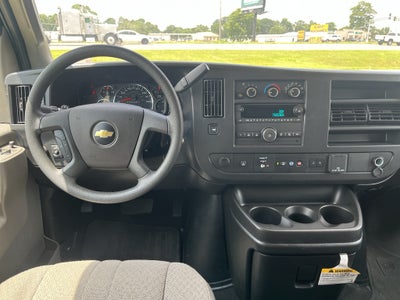 2025 Chevrolet Express 3500 LT