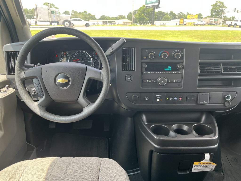 2025 Chevrolet Express 3500 LT