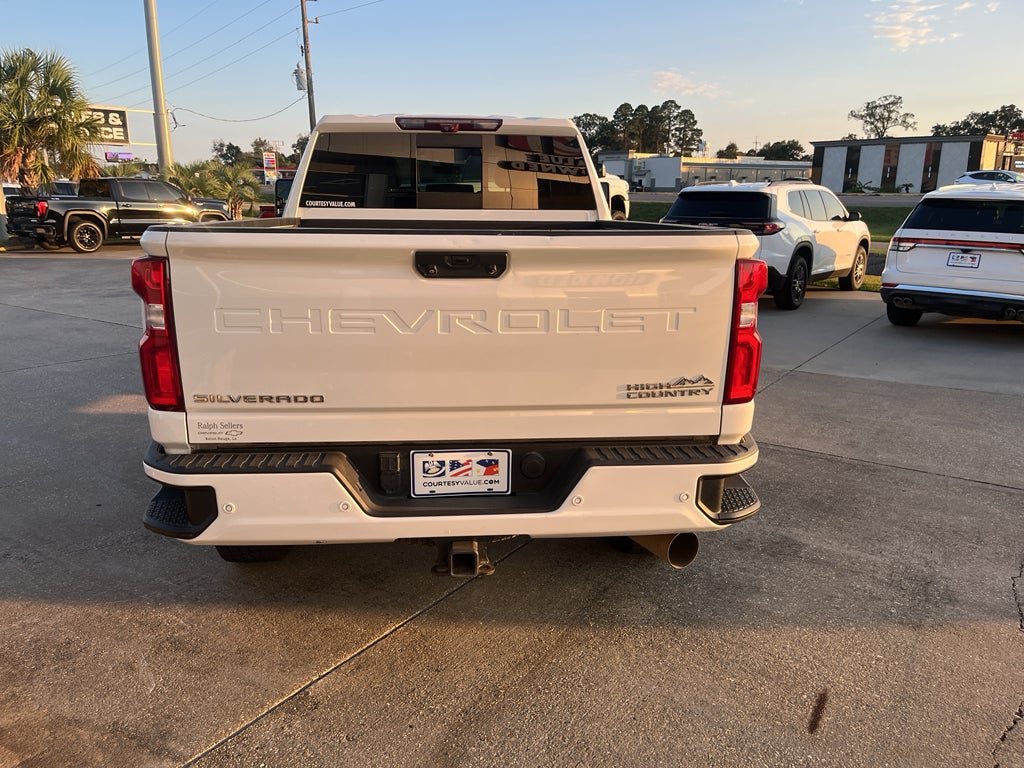 2022 Chevrolet Silverado High Country