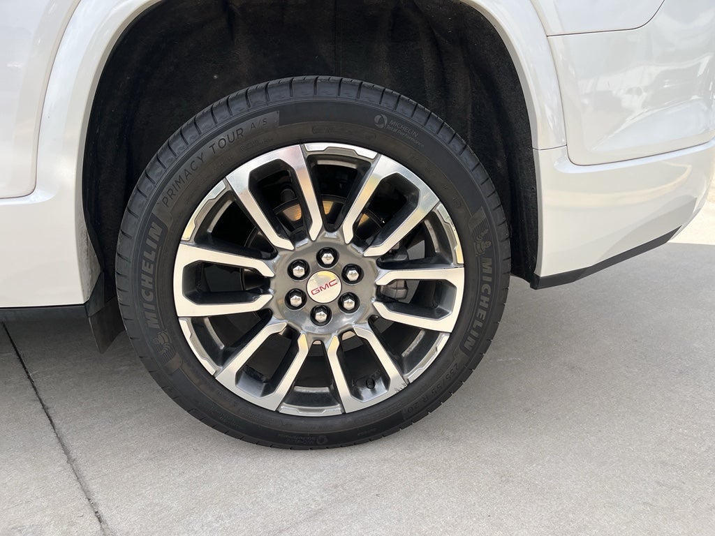 2020 GMC Acadia Denali