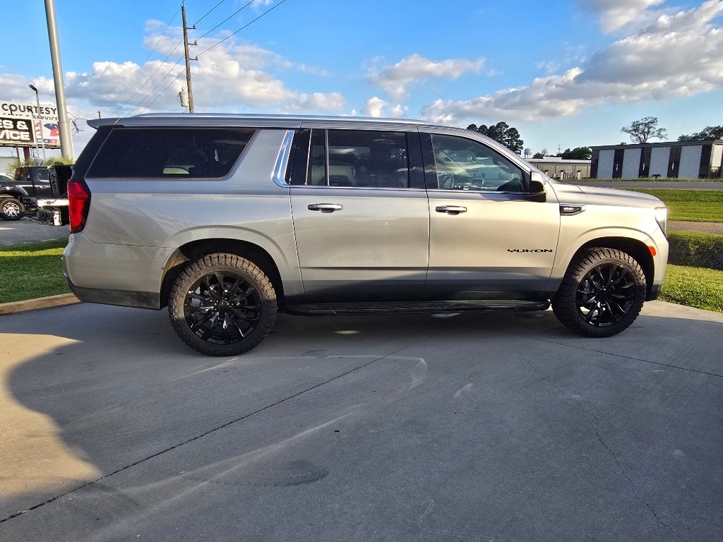 2024 GMC Yukon XL SLE