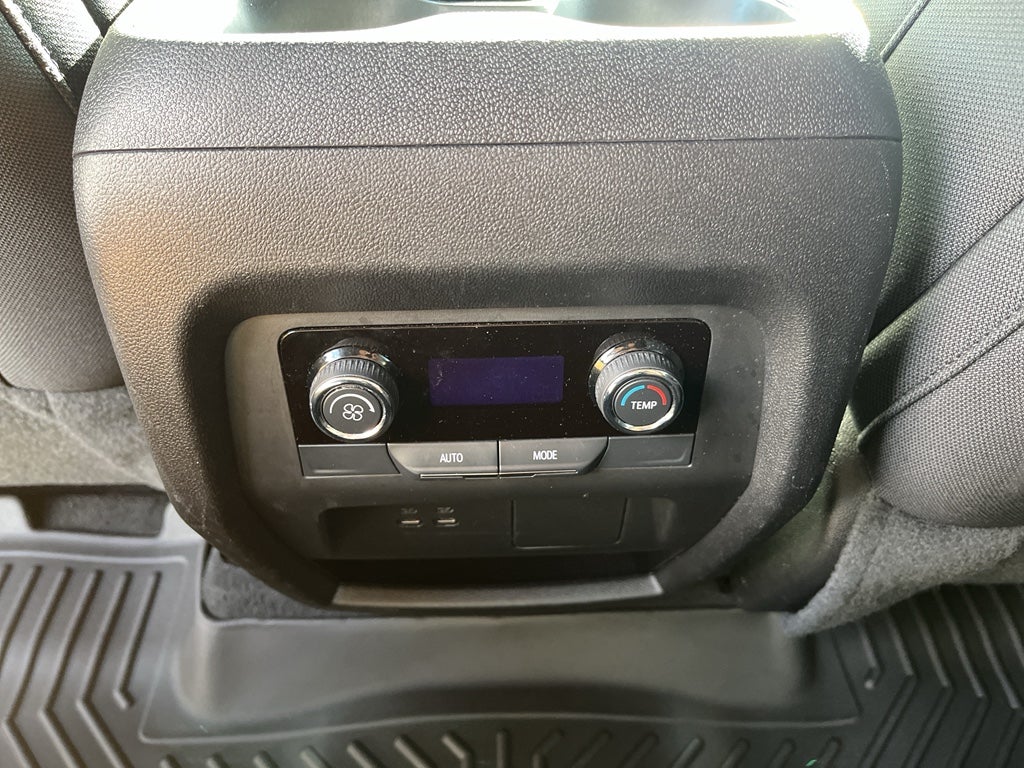 2025 Chevrolet Traverse FWD LT