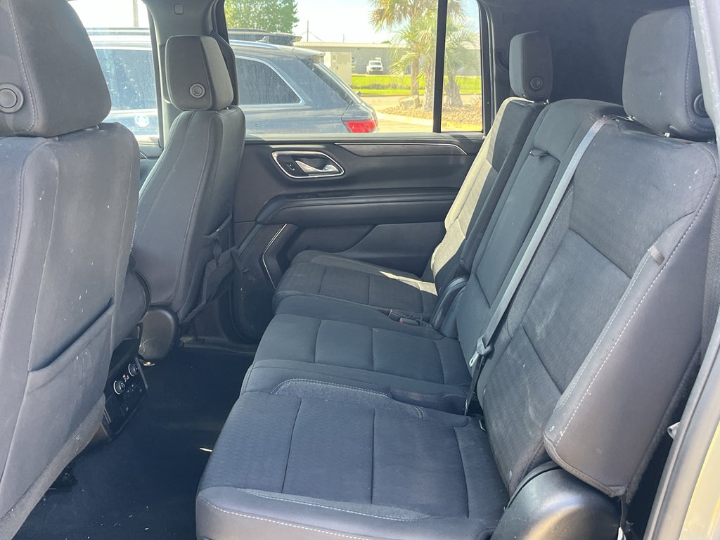 2023 Chevrolet Suburban LS