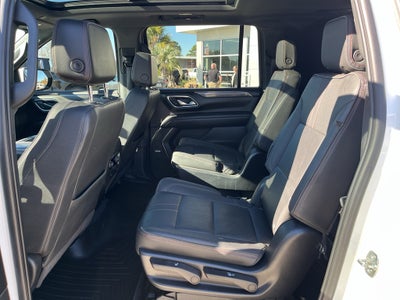 2023 Chevrolet Suburban RST