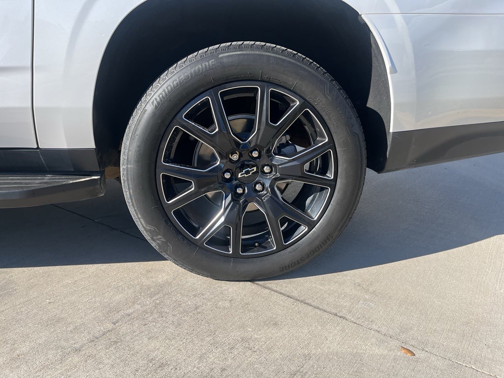 2023 Chevrolet Suburban RST