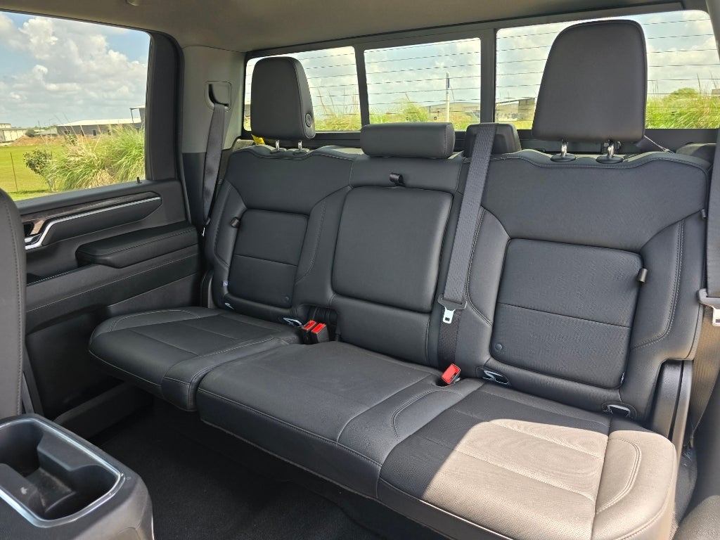 2025 Chevrolet Silverado LTZ