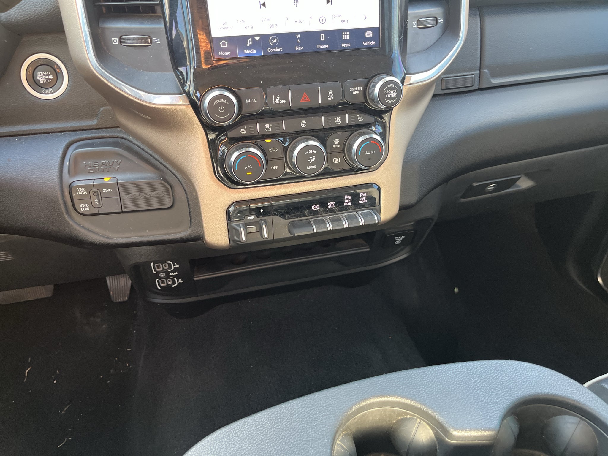 2024 RAM Ram 2500 Pickup Laramie - Photo 12