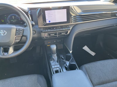 2025 Toyota Camry Hybrid LE