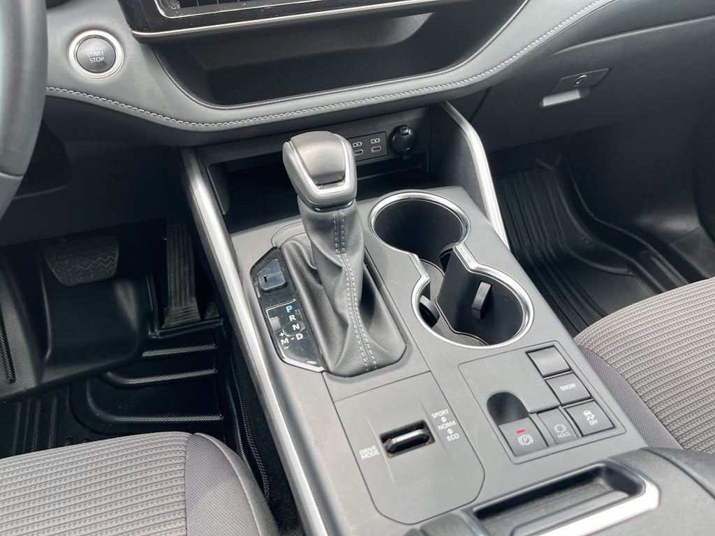 2025 Toyota Highlander LE