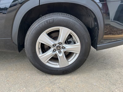 2025 Toyota Highlander LE