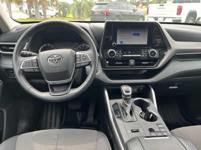 2025 Toyota Highlander LE