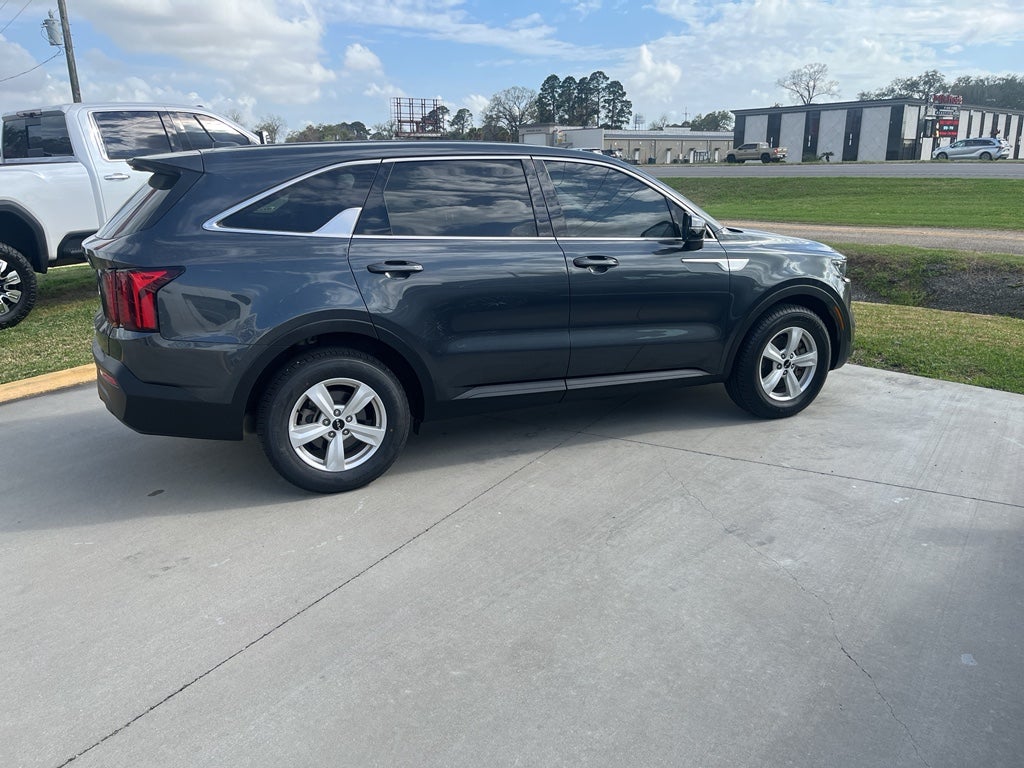 2022 Kia Sorento LX