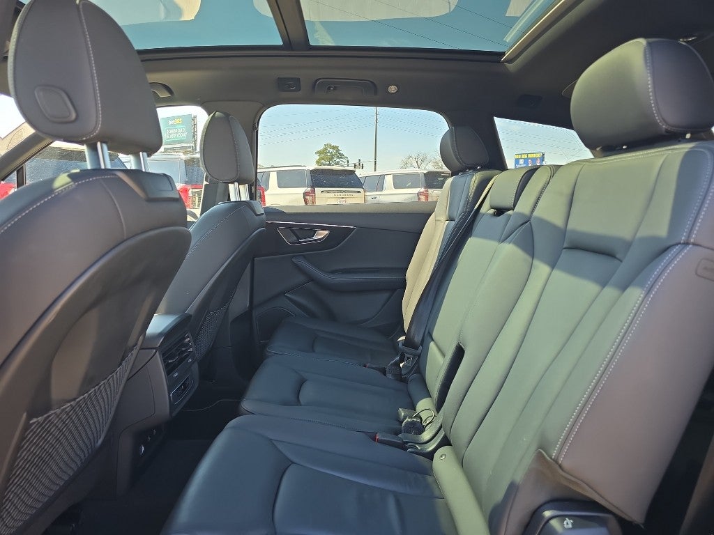 2025 Audi Q7 Premium Plus