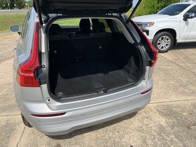 2022 Volvo XC60 B5 Momentum