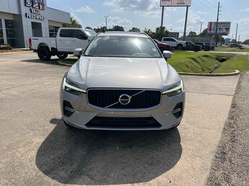 2022 Volvo XC60 B5 Momentum